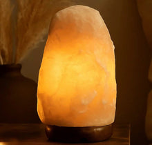 Indlæs billede til gallerivisning Himalaya Saltlampe med ledning og pære 1-2 kg gauasha.com