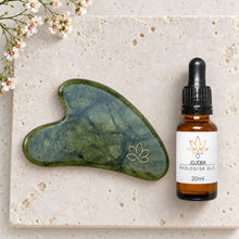 Indlæs billede til gallerivisning Gua Sha kit - Jade med jojobaolie Gua Sha ansigtsmassage gauasha.com