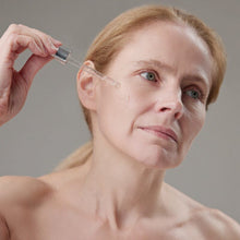 Indlæs billede til gallerivisning Retinol Night Serum 2,5% – The Organic Pharmacy | Anti-age mod rynker og fine linjer gauasha.com