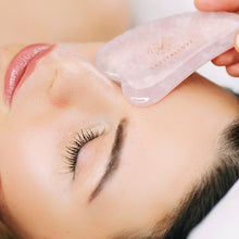 Indlæs billede til gallerivisning Crystallove Gua Sha - Rosa Kvarts gua sha gauasha.com