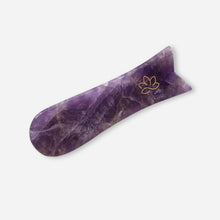 Indlæs billede til gallerivisning Gua Sha flow fisk - Amethyst Gua sha gauasha.com
