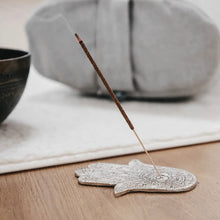 Indlæs billede til gallerivisning Hamsa hånd røgelsesholder gauasha.com
