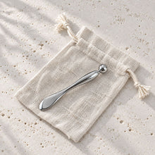 Indlæs billede til gallerivisning Mini Eye Gua Sha i stål – 7,5 cm gauasha.com
