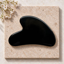Indlæs billede til gallerivisning Emma Gua Sha i A-grade sort obsidian gauasha.com
